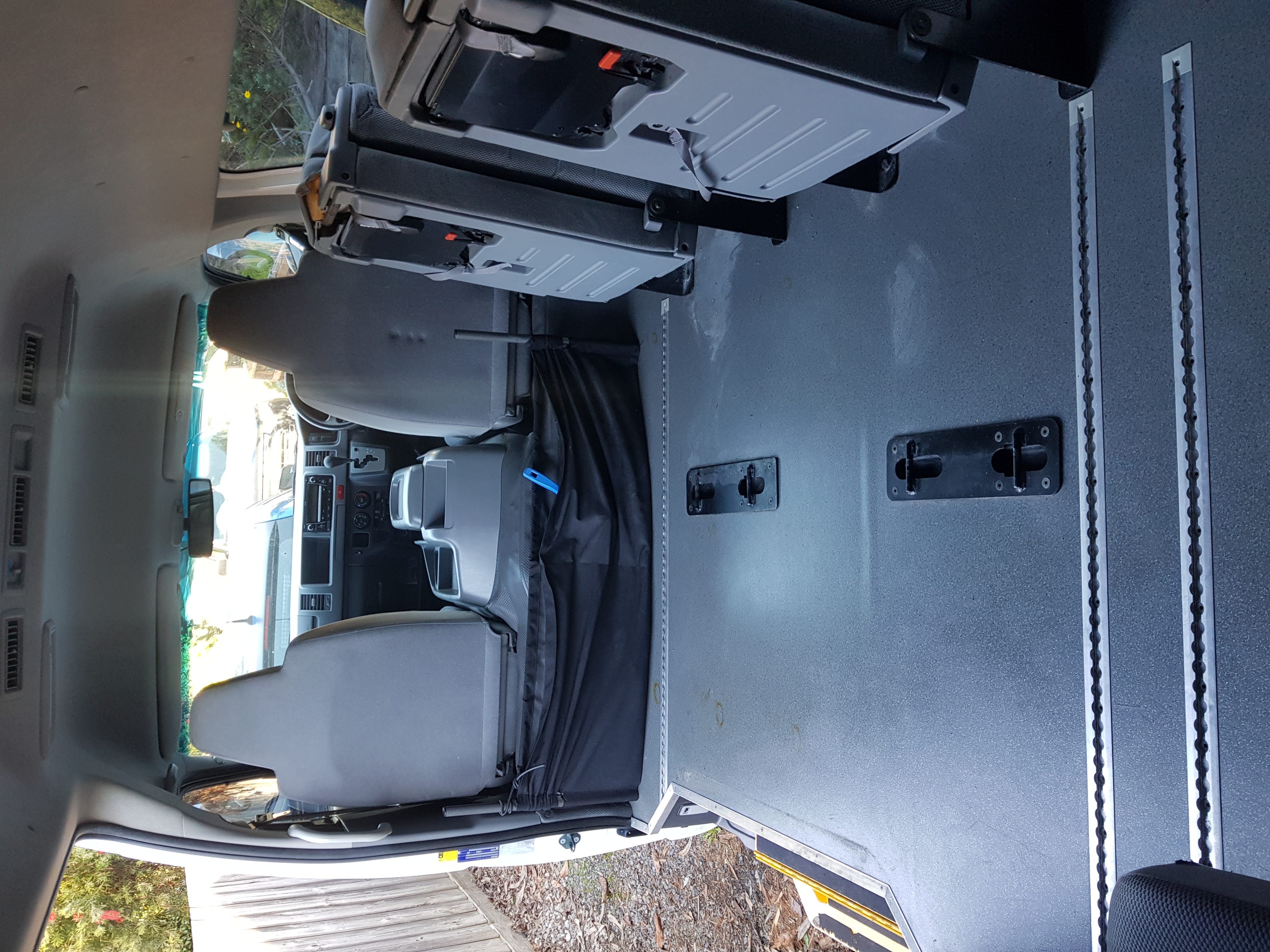 Wheelchair accessible Toyota Commuter photo 4